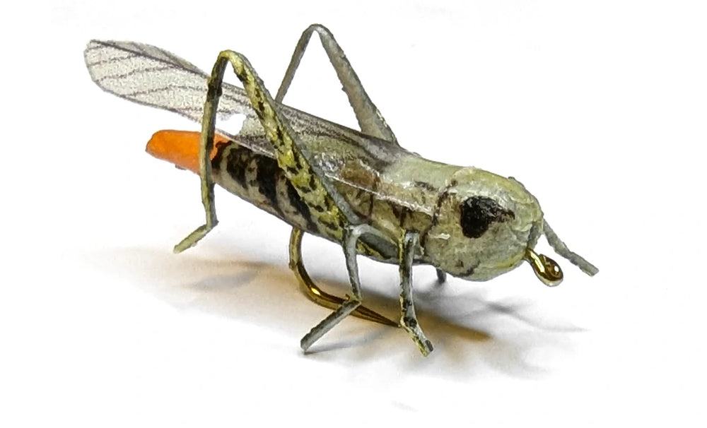 Vania | Flying Hopper Hot Tail Grey - Flue.no - Fiskefluer